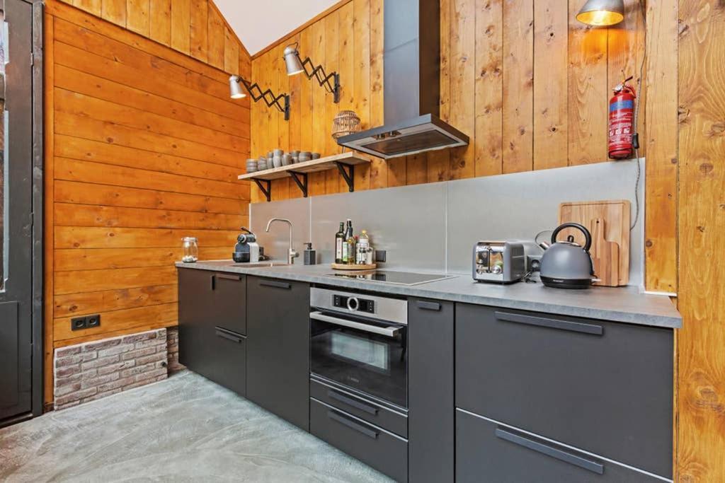 Uniek Houten Huis Nabij Bos En Plassen Hollandsche Rading 외부 사진