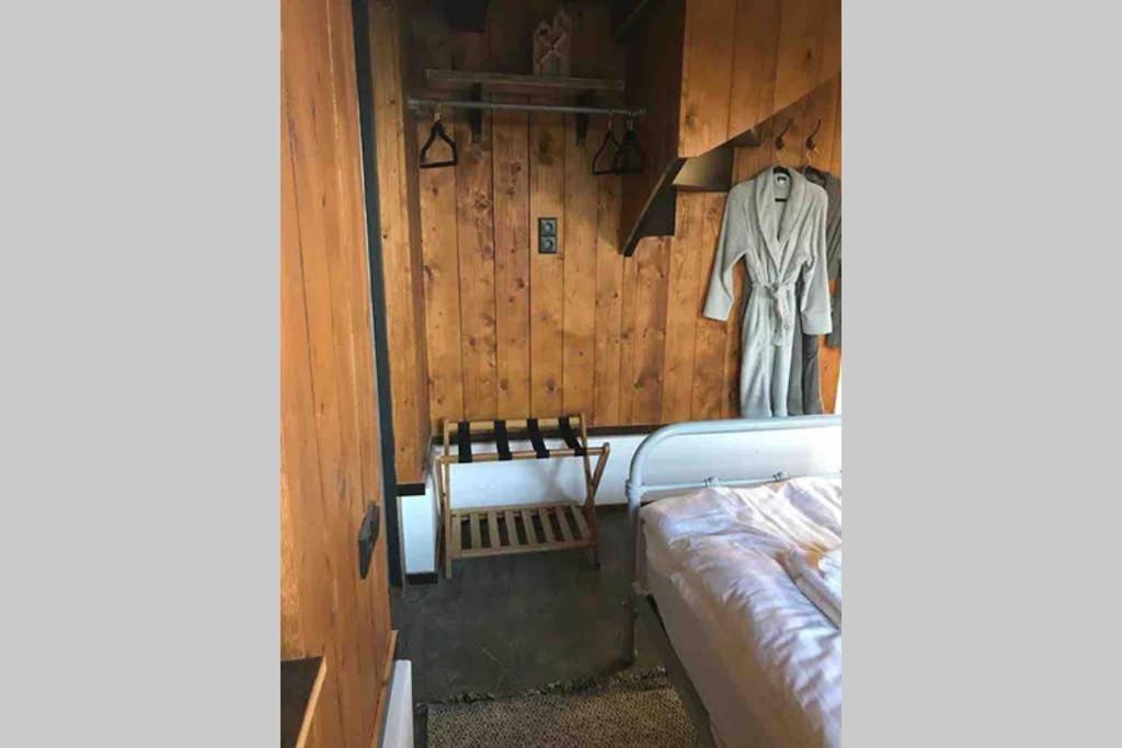 Uniek Houten Huis Nabij Bos En Plassen Hollandsche Rading 외부 사진