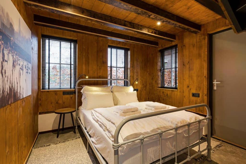 Uniek Houten Huis Nabij Bos En Plassen Hollandsche Rading 외부 사진